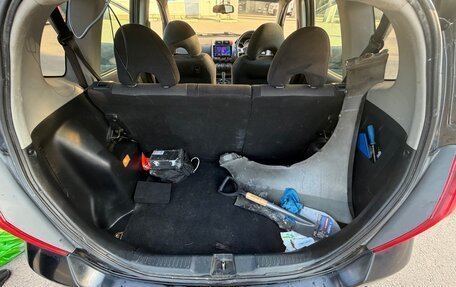 Honda Fit III, 2003 год, 300 000 рублей, 21 фотография