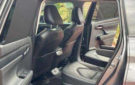 Toyota Highlander, 2022 год, 3 990 000 рублей, 26 фотография