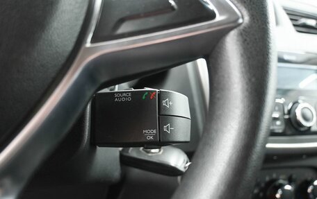 Renault Logan II, 2020 год, 909 900 рублей, 13 фотография