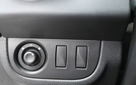 Renault Logan II, 2020 год, 909 900 рублей, 18 фотография