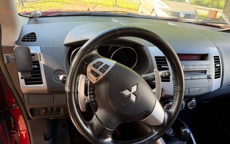 Mitsubishi Outlander III рестайлинг 3, 2011 год, 1 350 000 рублей, 7 фотография