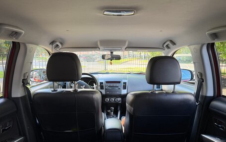 Mitsubishi Outlander III рестайлинг 3, 2011 год, 1 350 000 рублей, 12 фотография