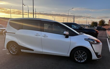 Toyota Sienta II, 2017 год, 1 400 000 рублей, 2 фотография