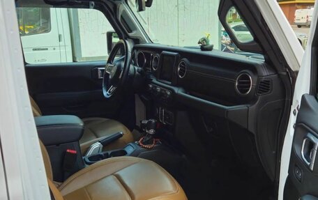 Jeep Wrangler, 2020 год, 4 680 000 рублей, 7 фотография