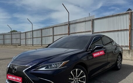 Lexus ES VII, 2021 год, 4 500 000 рублей, 1 фотография
