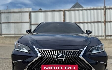 Lexus ES VII, 2021 год, 4 500 000 рублей, 2 фотография