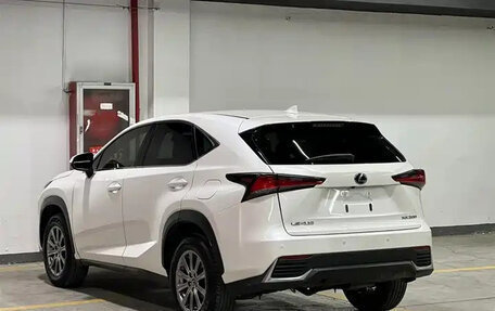 Lexus NX I, 2018 год, 2 585 000 рублей, 11 фотография