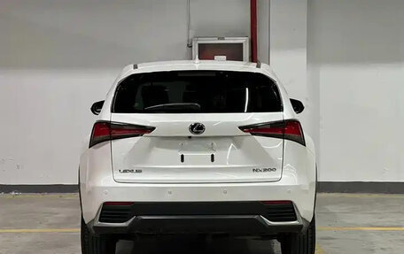 Lexus NX I, 2018 год, 2 585 000 рублей, 13 фотография