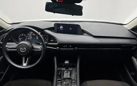 Mazda 3, 2021 год, 1 350 000 рублей, 15 фотография