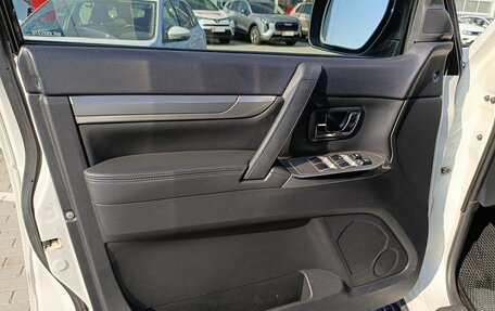 Mitsubishi Pajero IV, 2014 год, 2 468 000 рублей, 5 фотография