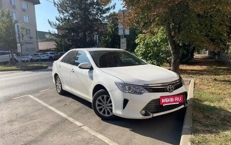 Toyota Camry, 2015 год, 1 850 000 рублей, 3 фотография