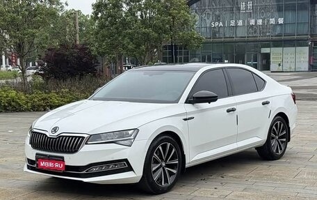 Skoda Superb, 2023 год, 3 788 020 рублей, 1 фотография