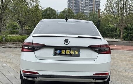 Skoda Superb, 2023 год, 3 788 020 рублей, 4 фотография