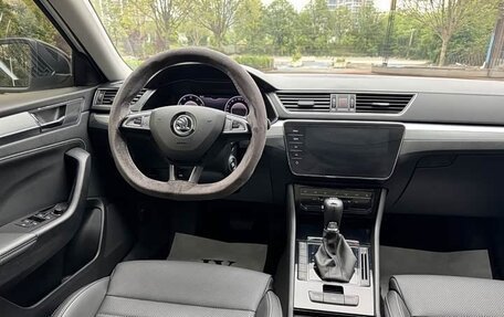 Skoda Superb, 2023 год, 3 788 020 рублей, 7 фотография