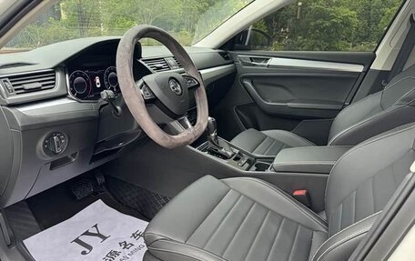 Skoda Superb, 2023 год, 3 788 020 рублей, 8 фотография