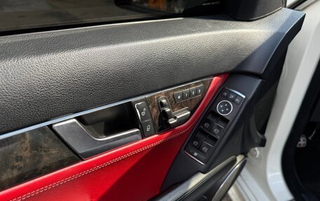 Mercedes-Benz C-Класс AMG, 2011 год, 3 000 000 рублей, 8 фотография