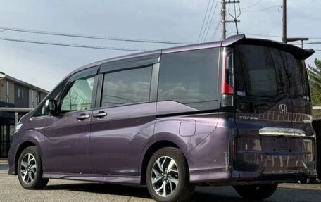 Honda Stepwgn IV, 2021 год, 1 990 000 рублей, 4 фотография