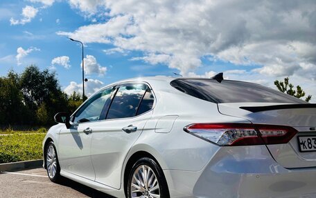 Toyota Camry, 2020 год, 2 500 000 рублей, 8 фотография