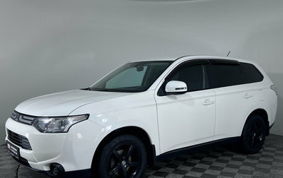 Mitsubishi Outlander III рестайлинг 3, 2013 год, 1 350 000 рублей, 1 фотография