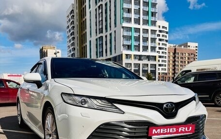 Toyota Camry, 2020 год, 2 500 000 рублей, 7 фотография