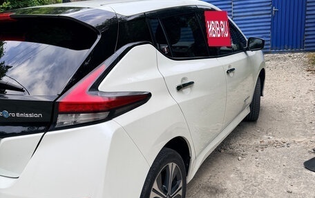 Nissan Leaf II, 2019 год, 1 999 999 рублей, 7 фотография