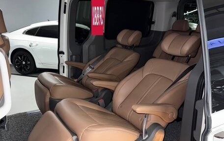 Hyundai Staria, 2024 год, 5 550 000 рублей, 4 фотография
