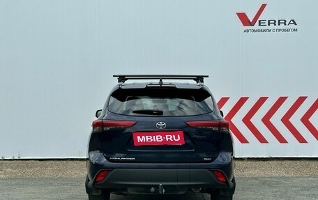 Toyota Highlander, 2020 год, 4 050 000 рублей, 5 фотография