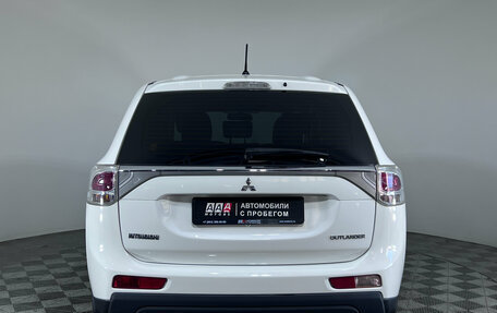 Mitsubishi Outlander III рестайлинг 3, 2013 год, 1 350 000 рублей, 5 фотография
