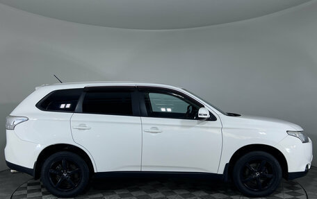Mitsubishi Outlander III рестайлинг 3, 2013 год, 1 350 000 рублей, 8 фотография