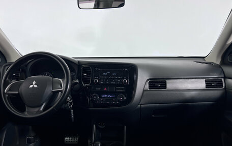 Mitsubishi Outlander III рестайлинг 3, 2013 год, 1 350 000 рублей, 9 фотография