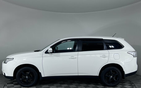 Mitsubishi Outlander III рестайлинг 3, 2013 год, 1 350 000 рублей, 6 фотография