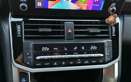 Toyota Land Cruiser, 2022 год, 8 990 000 рублей, 22 фотография