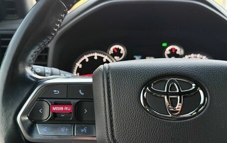 Toyota Land Cruiser, 2022 год, 8 990 000 рублей, 26 фотография
