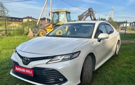 Toyota Camry, 2020 год, 2 800 000 рублей, 1 фотография