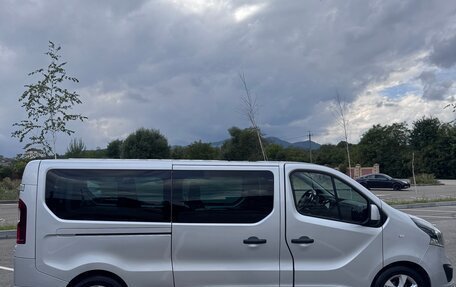 Opel Vivaro B, 2018 год, 2 150 000 рублей, 3 фотография