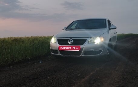 Volkswagen Passat B6, 2006 год, 520 000 рублей, 2 фотография