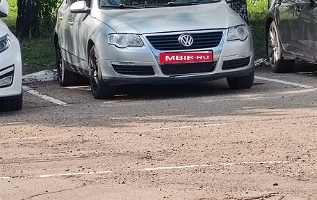 Volkswagen Passat B6, 2006 год, 520 000 рублей, 3 фотография