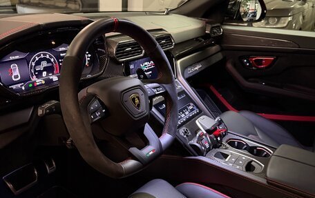 Lamborghini Urus I, 2024 год, 32 000 000 рублей, 15 фотография