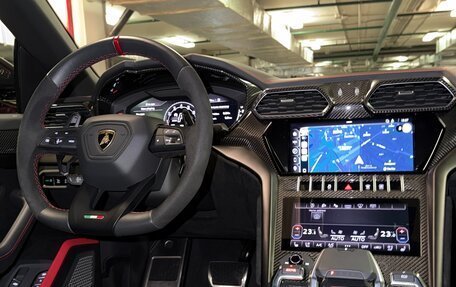 Lamborghini Urus I, 2024 год, 32 000 000 рублей, 14 фотография