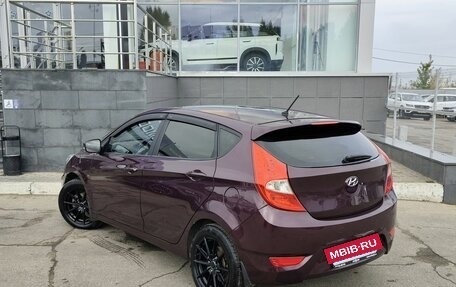 Hyundai Solaris II рестайлинг, 2011 год, 670 000 рублей, 7 фотография