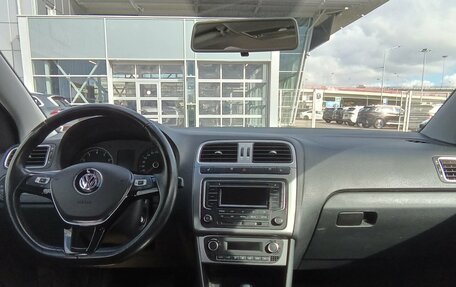 Volkswagen Polo VI (EU Market), 2016 год, 1 081 000 рублей, 18 фотография