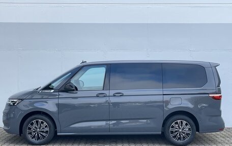 Volkswagen Multivan, 2023 год, 4 550 000 рублей, 2 фотография