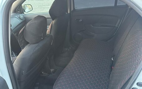 Renault Logan II, 2015 год, 370 000 рублей, 7 фотография