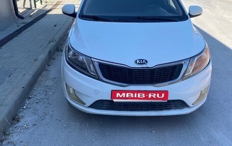 KIA Rio III рестайлинг, 2014 год, 380 000 рублей, 1 фотография