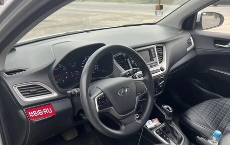 Hyundai Solaris II рестайлинг, 2019 год, 1 080 000 рублей, 1 фотография