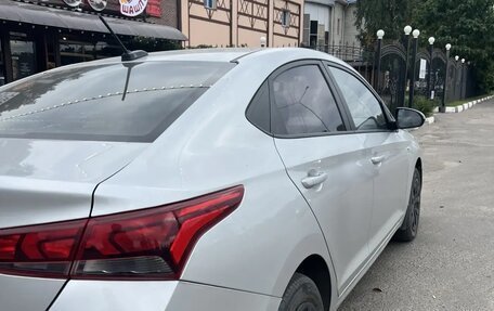 Hyundai Solaris II рестайлинг, 2019 год, 1 080 000 рублей, 4 фотография