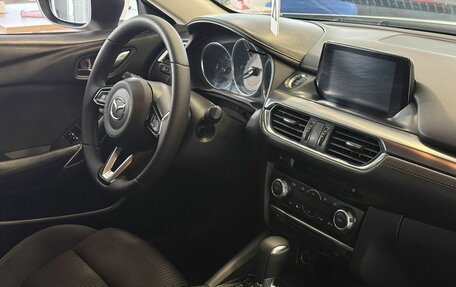 Mazda 6, 2018 год, 1 800 000 рублей, 19 фотография