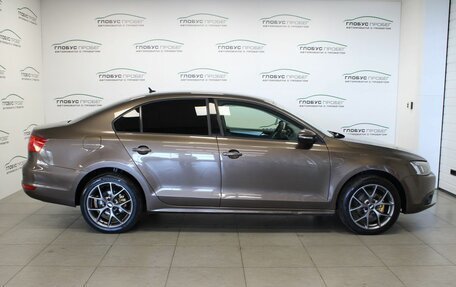 Volkswagen Jetta VI, 2011 год, 950 000 рублей, 6 фотография