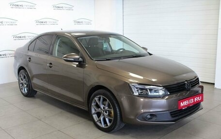 Volkswagen Jetta VI, 2011 год, 950 000 рублей, 11 фотография