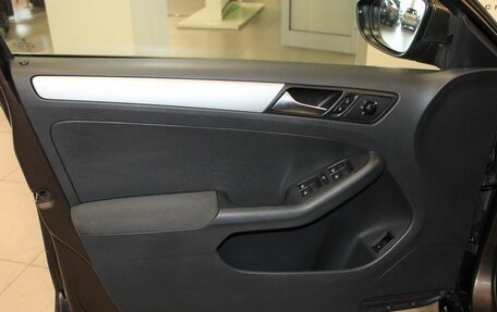 Volkswagen Jetta VI, 2011 год, 950 000 рублей, 17 фотография